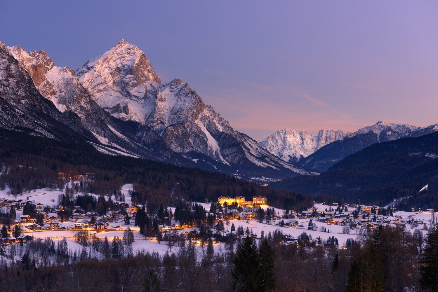 Cortina d'Ampezzo: the village