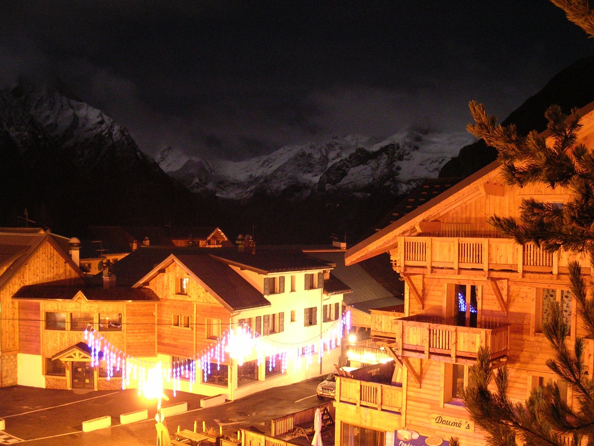 Les Deux Alpes: the village