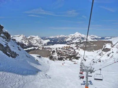 Avoriaz: village and slopes, photo 1
