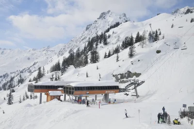 Chamonix: village and slopes, photo 1