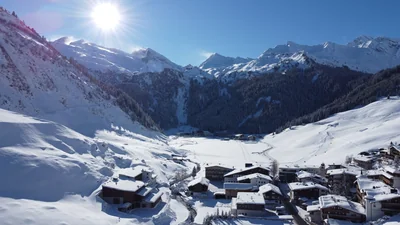 Hintertux: aldeia e pistas, foto 1