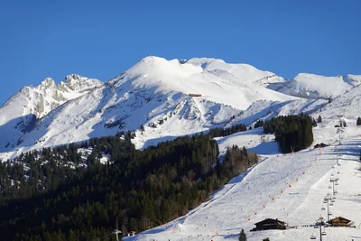 La Clusaz: aldeia e pistas, foto 4