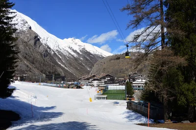 La Thuile: village and slopes, photo 2