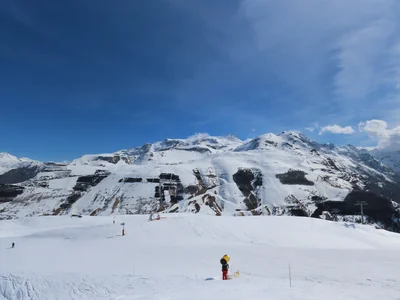 Les Deux Alpes: village and slopes, photo 3