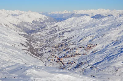 Les Menuires: village and slopes, photo 2