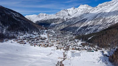 Saas-Fee: aldeia e pistas, foto 2