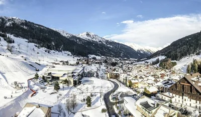 St. Anton am Arlberg: village and slopes, photo 3