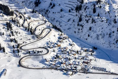 Stuben am Arlberg: village and slopes, photo 1