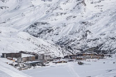 Tignes: village and slopes, photo 1